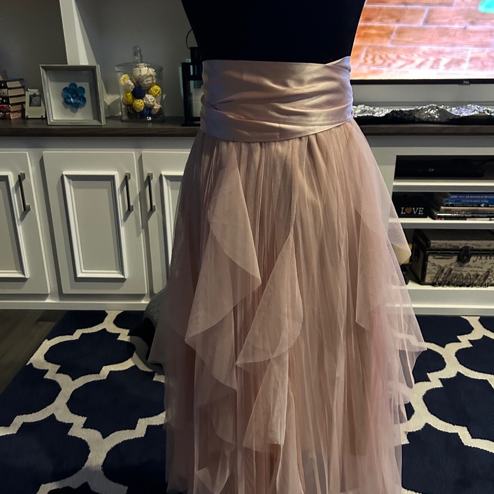 Pink tulle skirt with belt